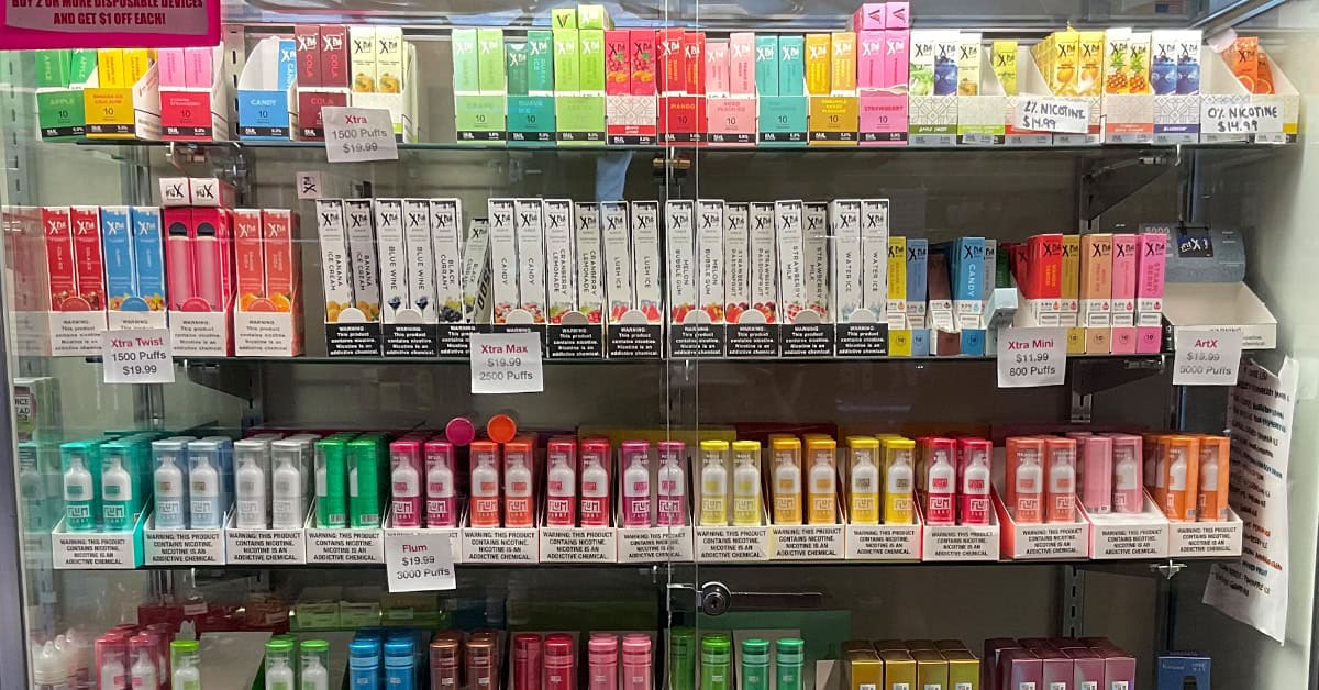 Display of the best disposable vapes at a Phoenix vape shop