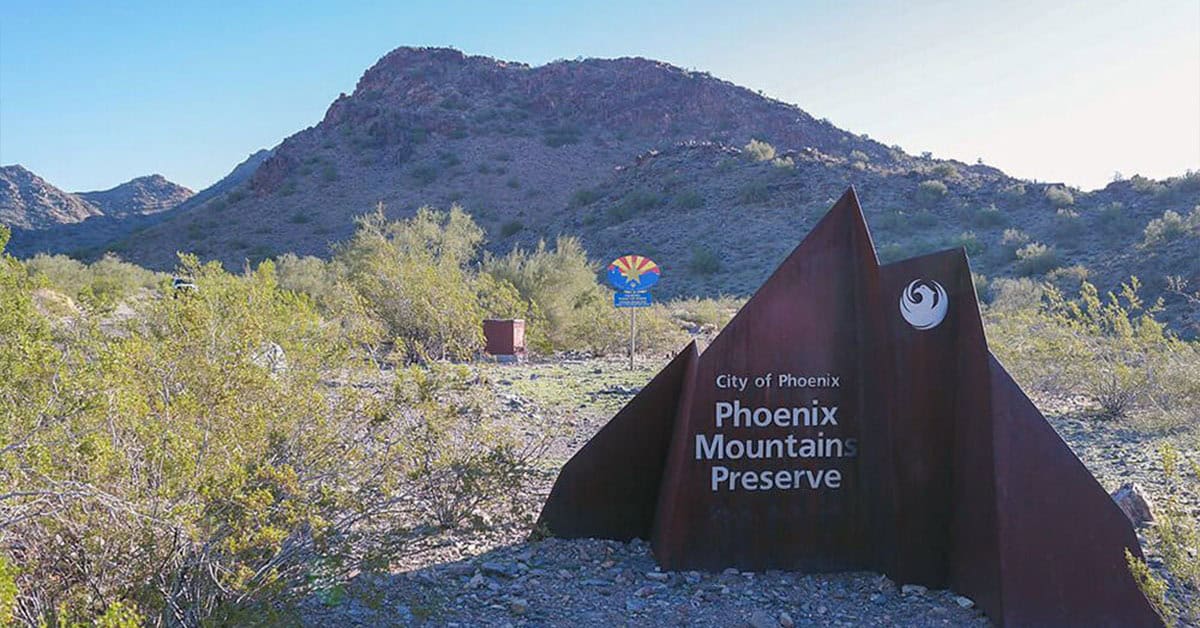 Smoke shop near North Mountain Preserve Phoenix